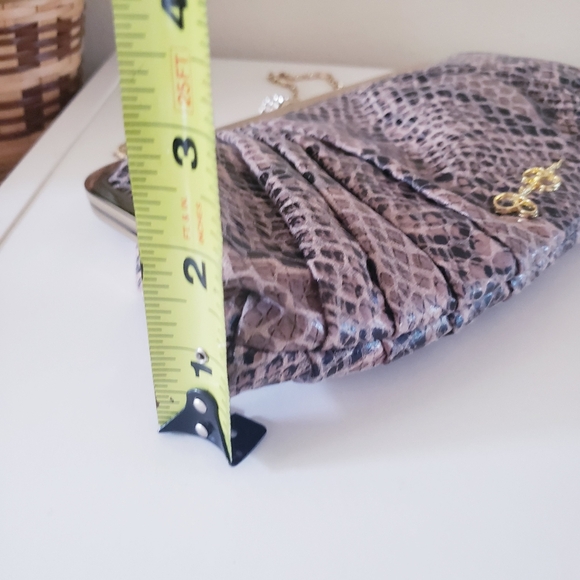 Jessica Simpson NWOT Clutch on Chain - Leopard Print O/S - Picture 14 of 14